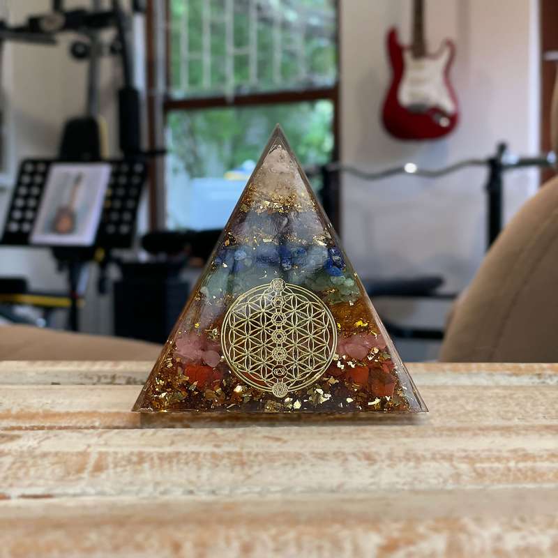 Orgonite Pyramid - 7 Chakra (Small)
