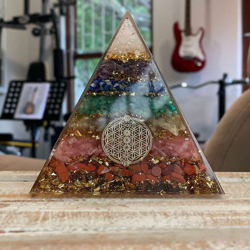 Orgonite Pyramid - 7 Chakra (XL)