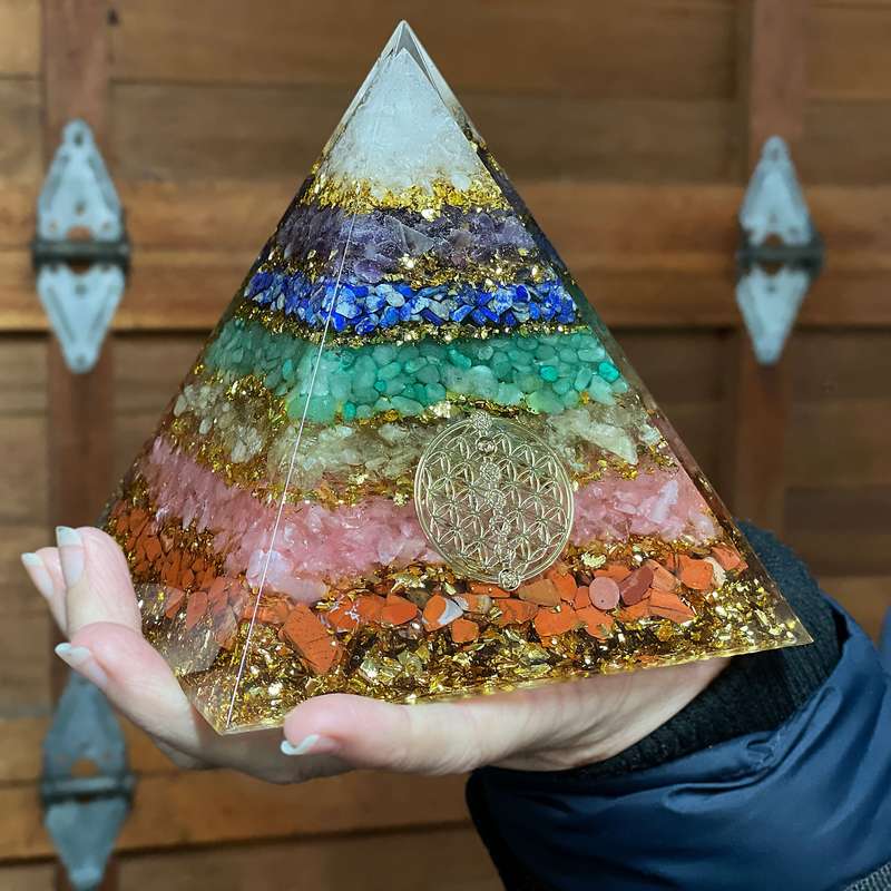 Orgonite Pyramid - 7 Chakra (XL)