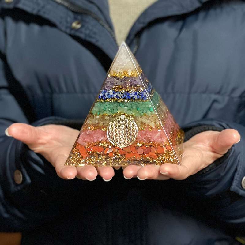 Orgonite Pyramid - 7 Chakra (XL)