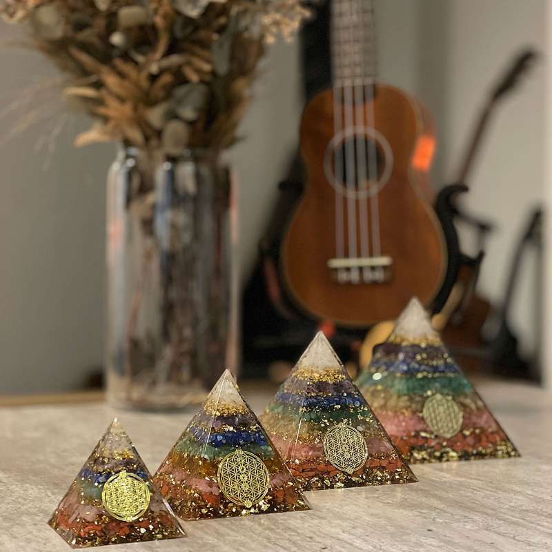 Orgonite Pyramid - 7 Chakra (XL)
