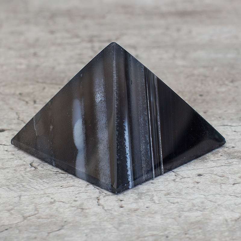 Agate Pyramid - Black & White