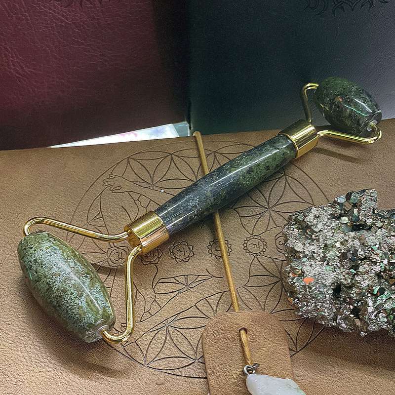 Crystal Facial Roller / Massager