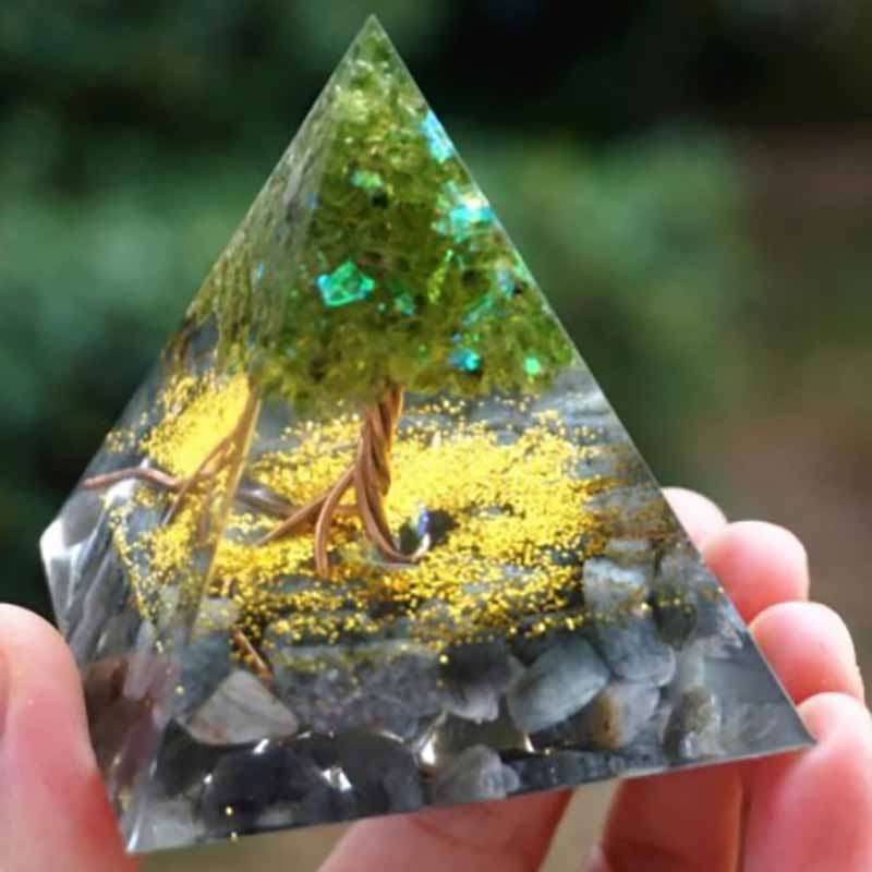 Orgonite Pyramid - Quartz