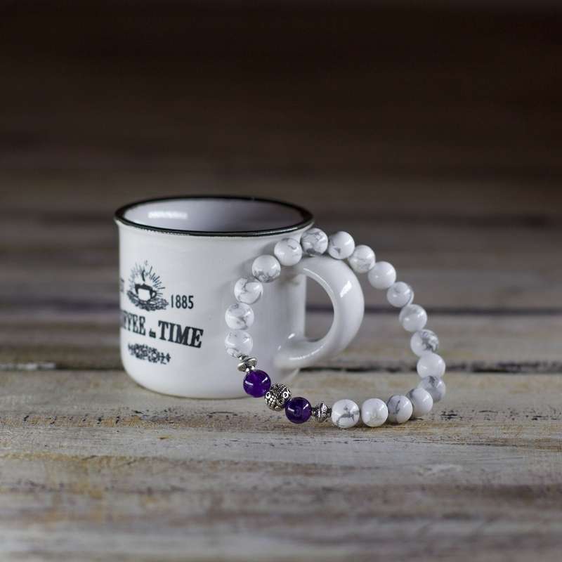 Howlite Clarity Bracelet