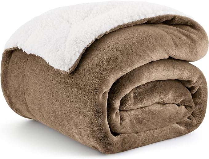 Camel Fleece Blanket with Pillow Case
