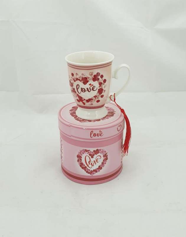 Love Mug in a Round Box