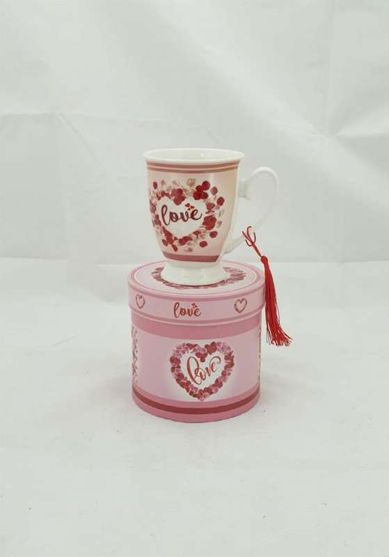 Love Mug in a Round Box