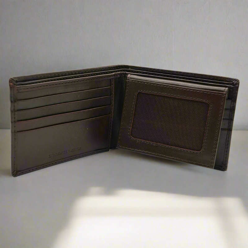 Chow Bello Leather Wallet