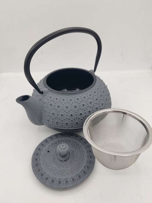 The Cildan Tea Merchant Cast Iron Teapots 600ml
