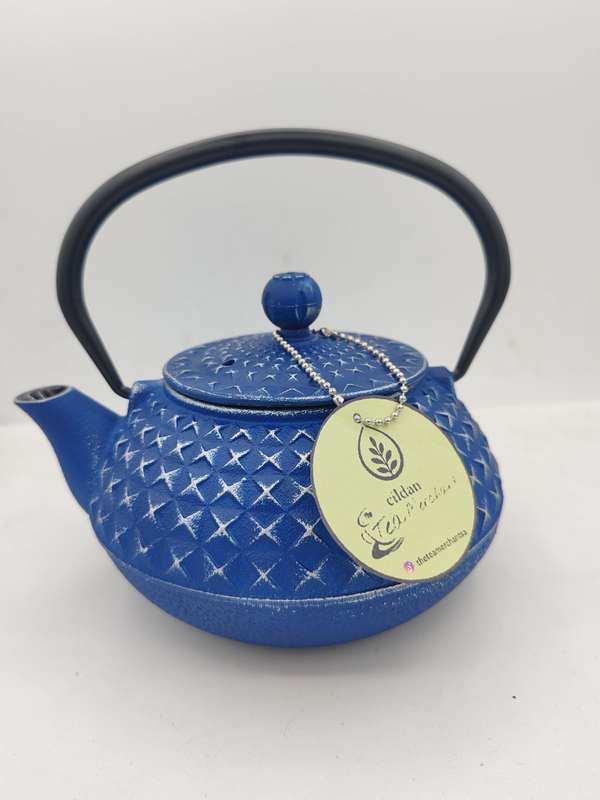 The Cildan Tea Merchant Cast Iron Teapots 1000ml