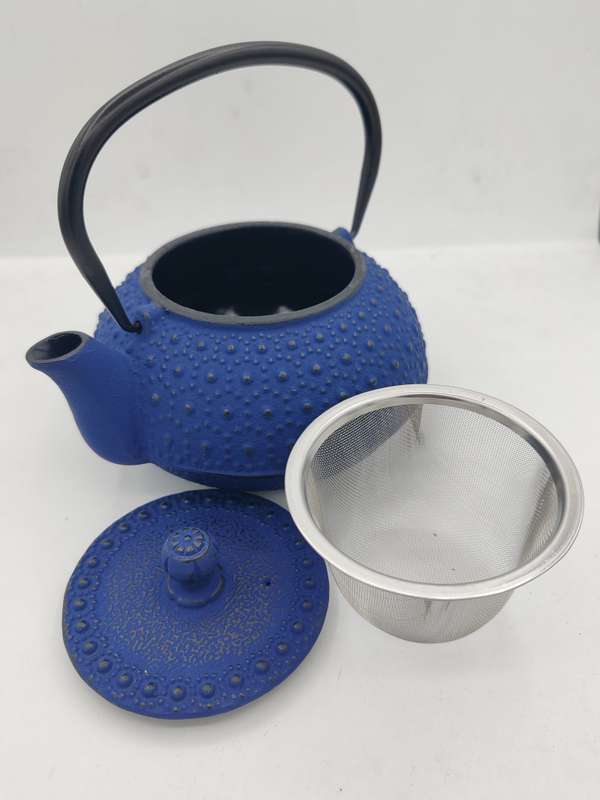 The Cildan Tea Merchant Cast Iron Teapots 600ml