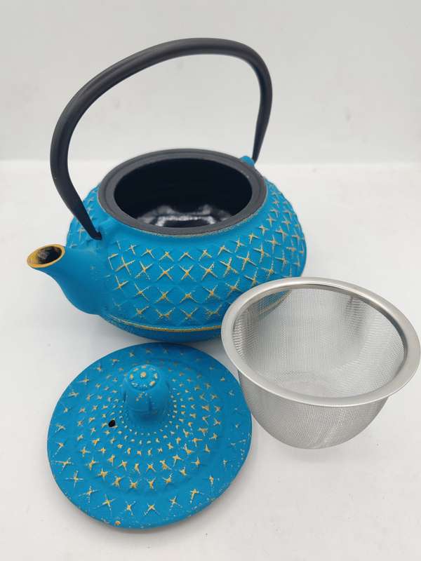 The Cildan Tea Merchant Cast Iron Teapots X Design 600ml
