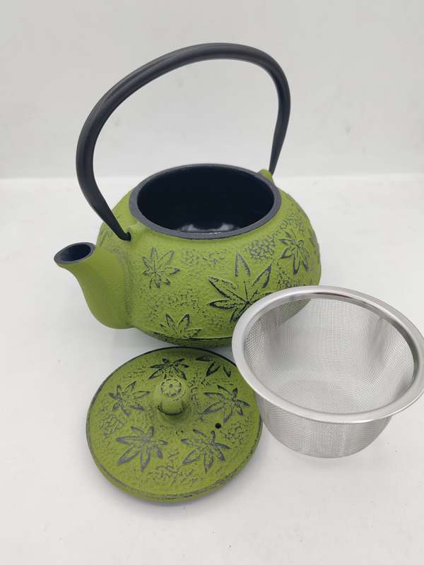 The Cildan Tea Merchant Cast Iron Teapots 600ml