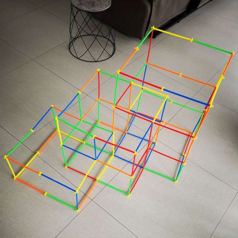 Plastic Straws and Connectors Building Construction Set - 200 Pieces