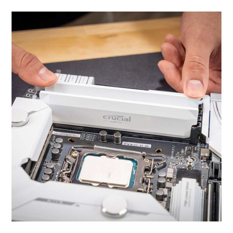 Crucial Pro Overclocking CP32G60C40U5W Memory Module 32GB DDR5 6000Mhz White