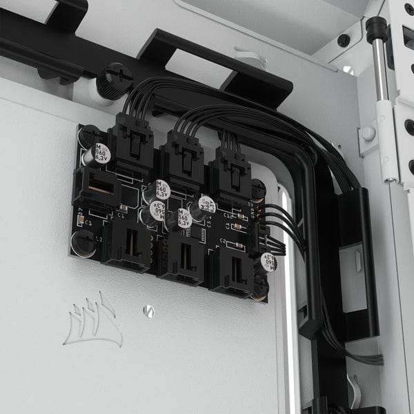 Corsair iCUE 5000X RGB Tempered Glass Mid-Tower ATX PC Smart Case White CC-9011213-WW