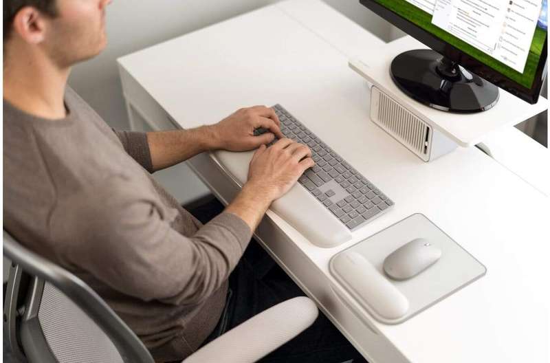 Kensington ErgoSoft Wrist Rest Mouse Pad for Standard Mouse