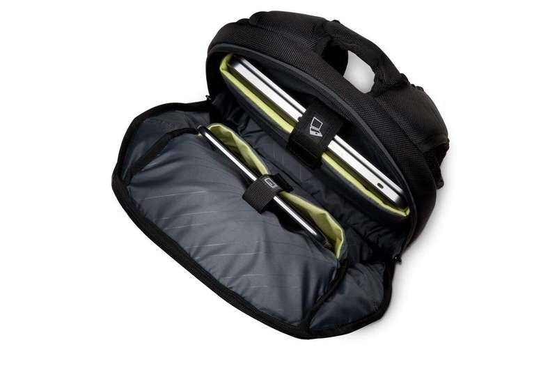 Kensington Triple Trekâ¢ 13.3-inch Ultrabook Backpack