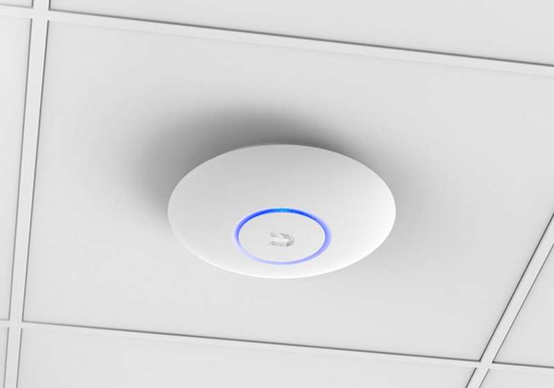 Ubiquiti Networks UAP-AC-LR Wireless Access Point 1000 Mbit/s White