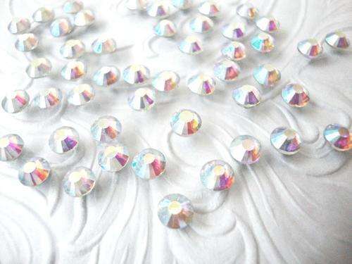 SS6 Hot Fix Iron On Rhinestones - Crystal AB - SS6 / Crystal AB