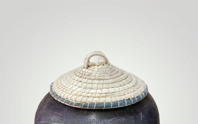 Ukhamba beer pot cover