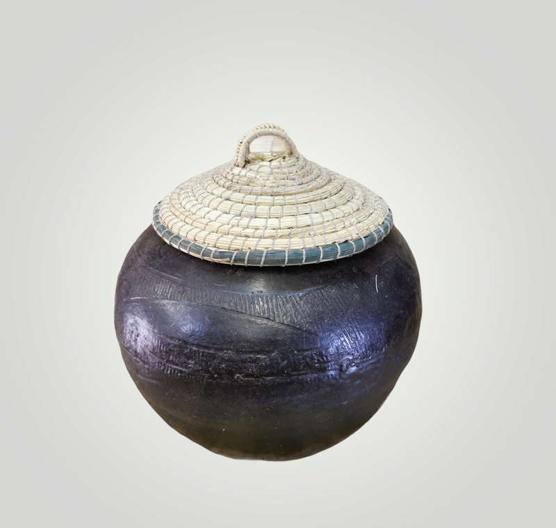 Ukhamba beer pot cover