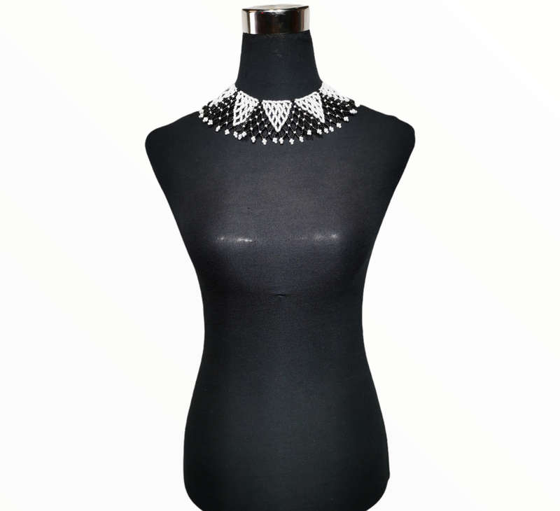 Xhosa Necklace Small Black/White