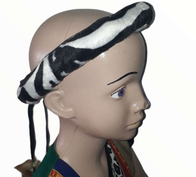 Xhosa Umqhele Black/White