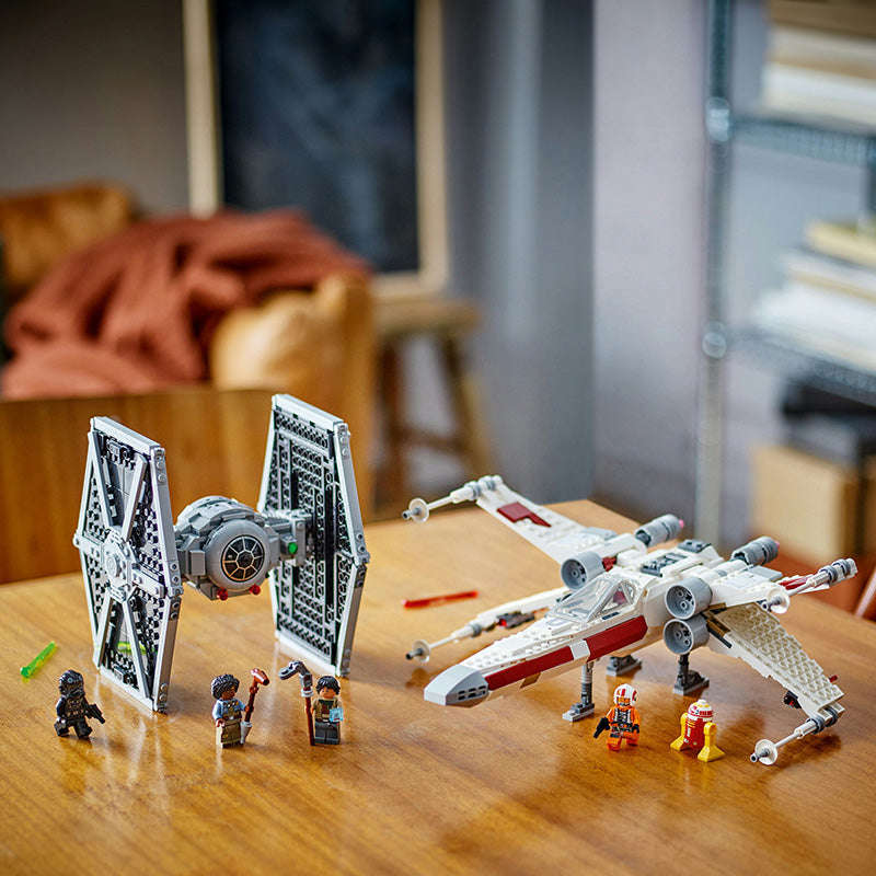 LEGO® 75393 - Star Wars TIE Fighter & X-Wing Mash-up