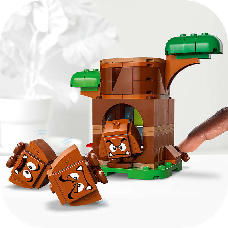 LEGO® 71433 - Super Mario Goombas' Playground