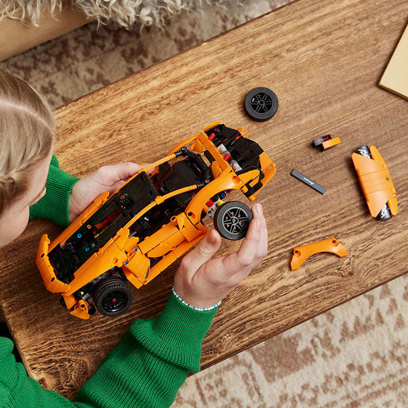 LEGO® 42196 Technic - Lamborghini Huracán Tecnica Orange