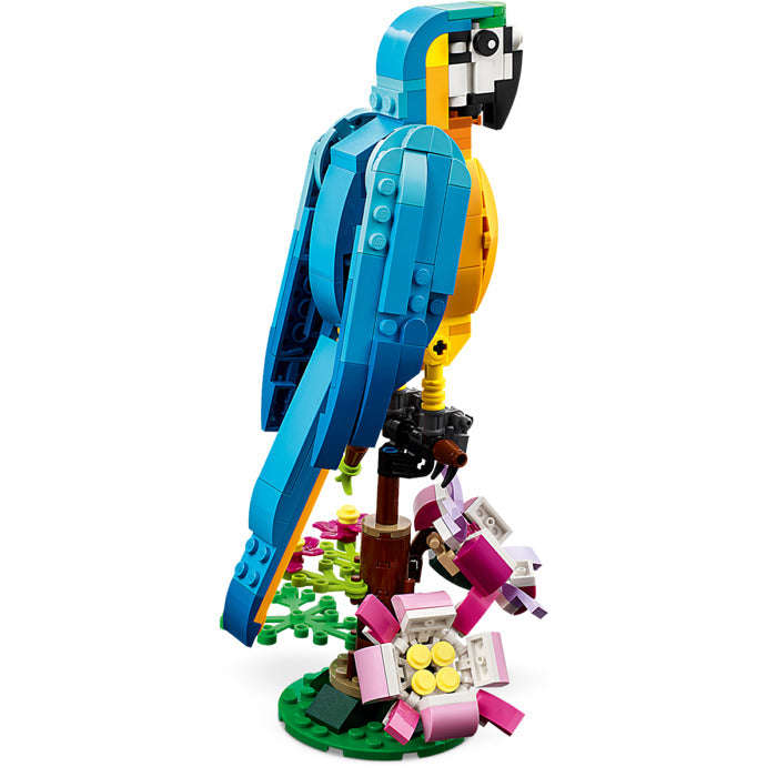 LEGO® 31136 - Creator Exotic Parrot