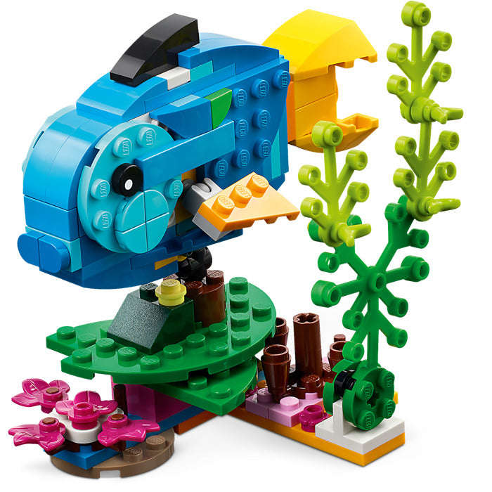LEGO® 31136 - Creator Exotic Parrot