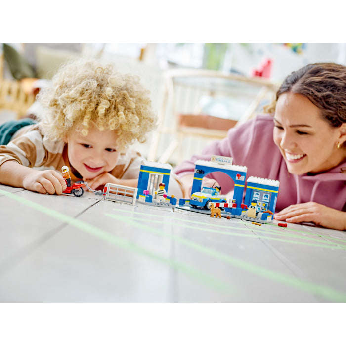 LEGO® 60370 - City Police Station Chase