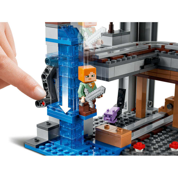 LEGO 21169  Minecraft The First Adventure