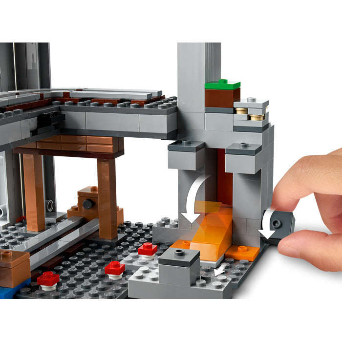 LEGO 21169  Minecraft The First Adventure