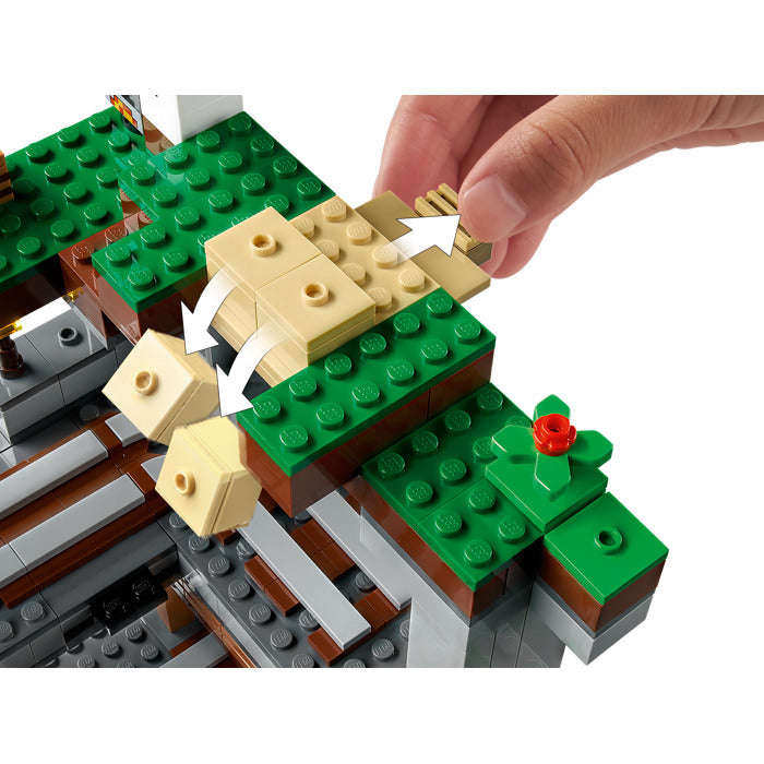 LEGO 21169  Minecraft The First Adventure