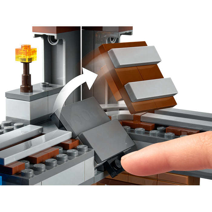 LEGO 21169  Minecraft The First Adventure