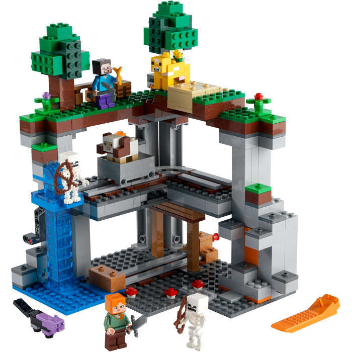 LEGO 21169  Minecraft The First Adventure