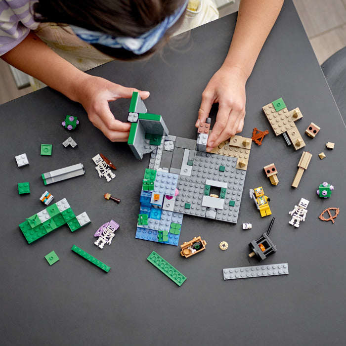LEGO® 21189 - Minecraft The Skeleton Dungeon