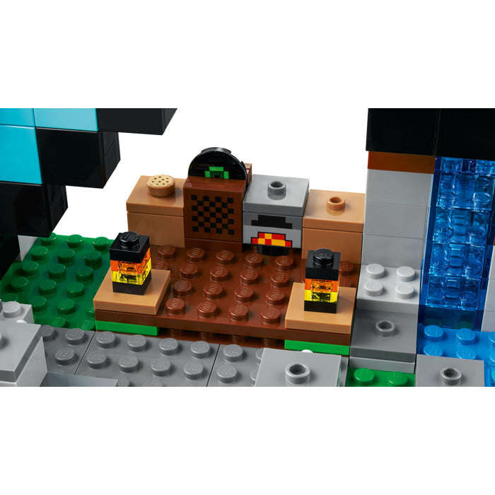 LEGO® 21244 - Minecraft® The Sword Outpost