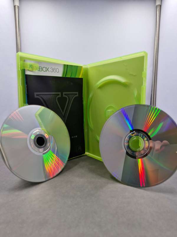 Grand Theft Auto Five - GTA V - Xbox 360 -