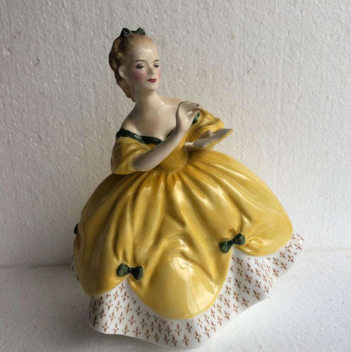 Royal Doulton - Figurine (The Last Waltz)