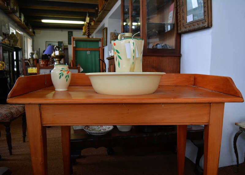 Yellowwood Wash Stand
