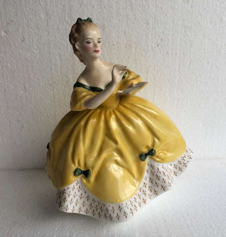Royal Doulton - Figurine (The Last Waltz)