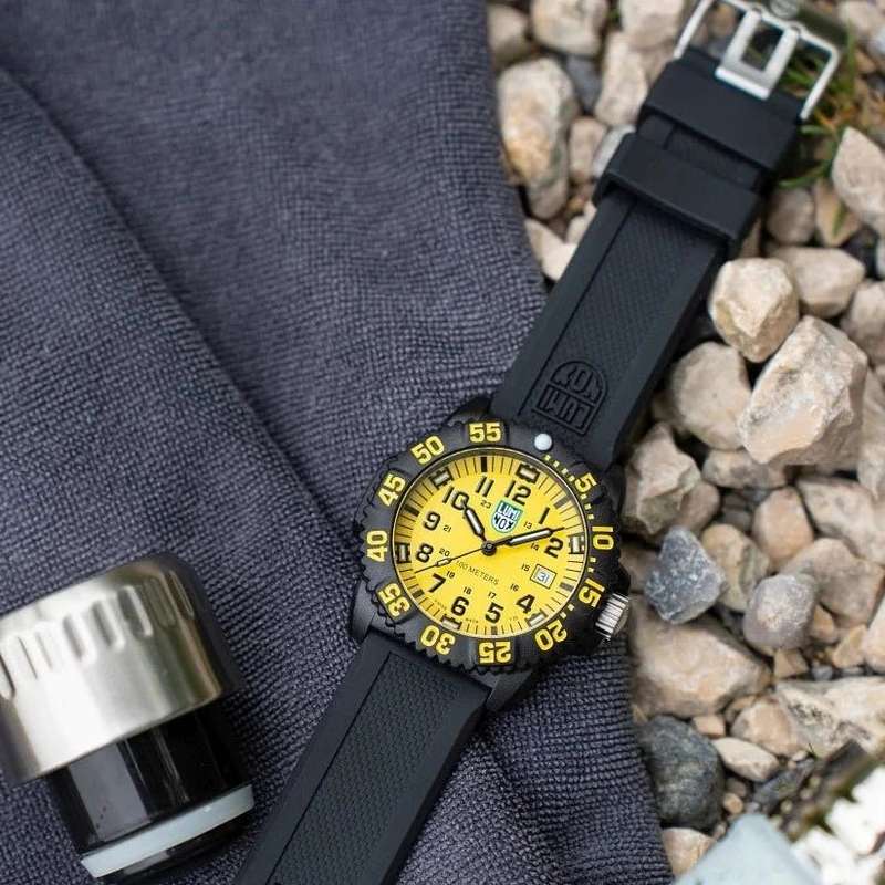 Luminox Sea Lion Black/Yellow Dial Men's Watch | X2.2055.1