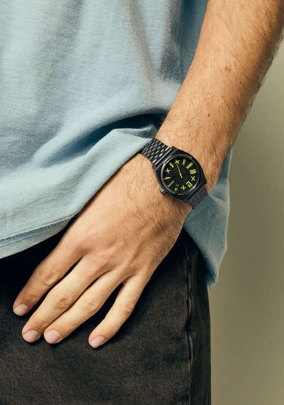 Nixon Black Nirvana Smiley Face Unisex Watch | A14195275-00