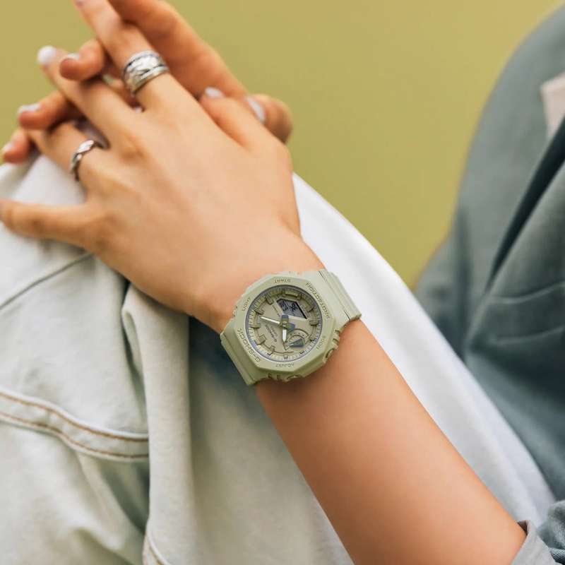 Casio G-Shock 200M Carbon Core Women's Watch | GMA-S2100BA-3AD