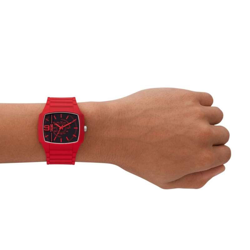 Diesel Cliffhanger 2.0 Three-Hand Red Silicone Men's Watch | DZ2165